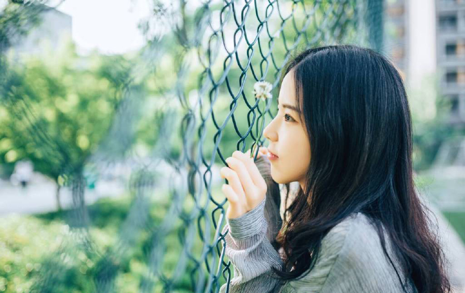 你没拥有的人脉叫我姐妹，你得不到的男人叫我宝贝。